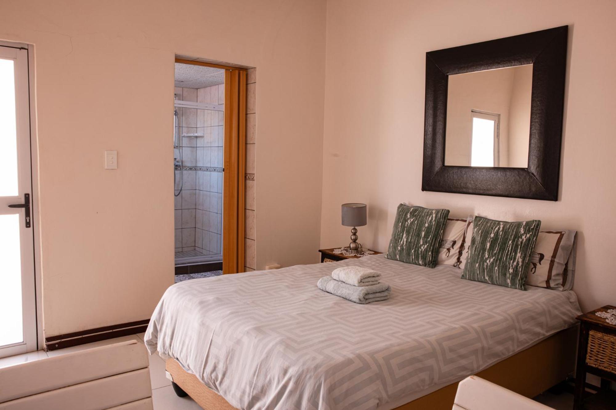 Emerald Bed&Breakfast Windhoek Bagian luar foto