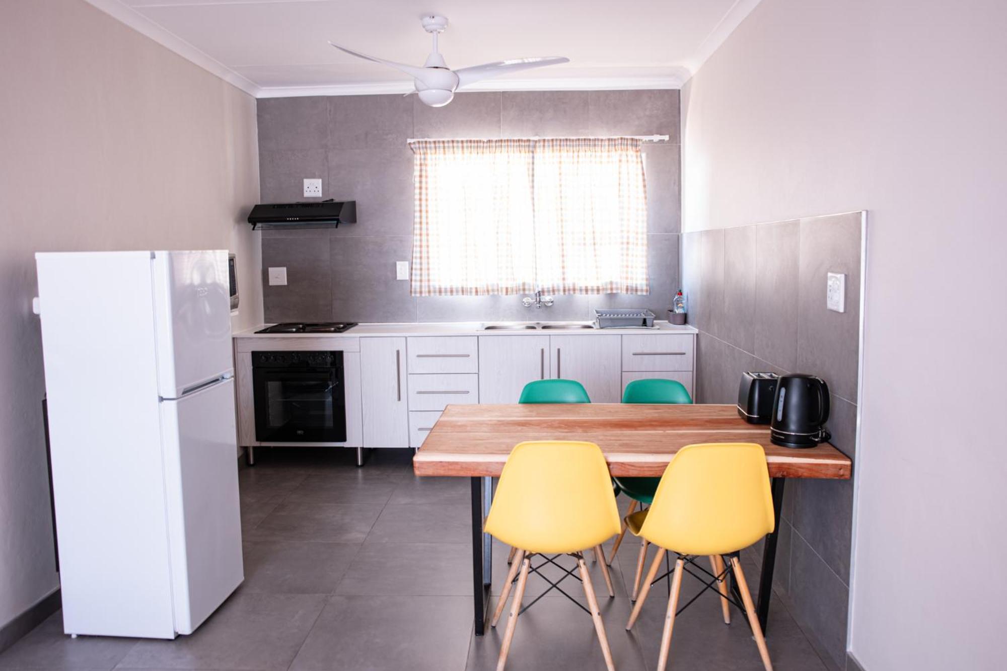 Emerald Bed&Breakfast Windhoek Bagian luar foto
