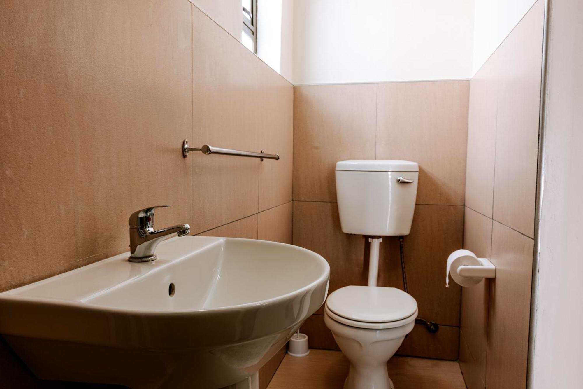 Emerald Bed&Breakfast Windhoek Bagian luar foto