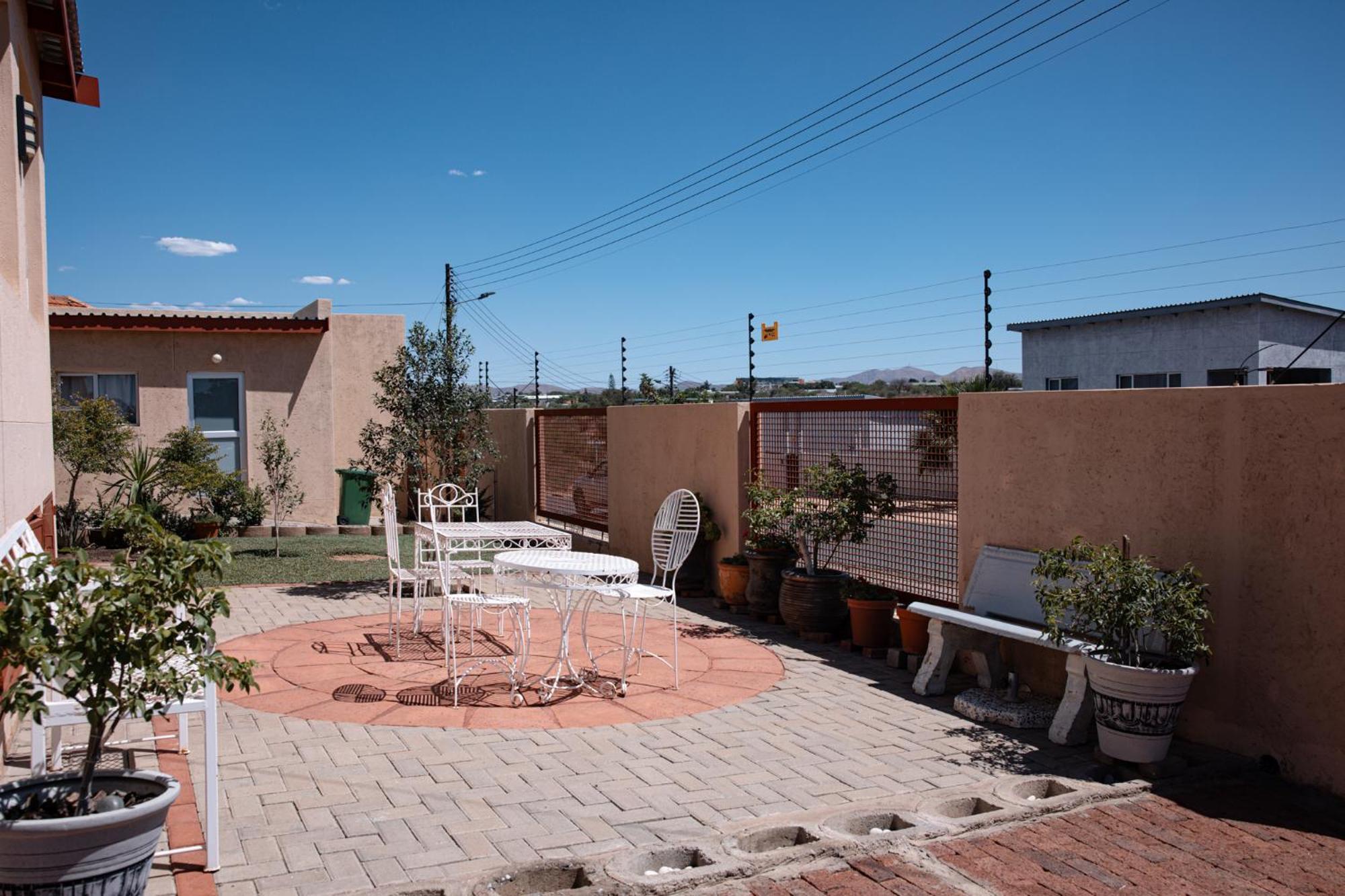 Emerald Bed&Breakfast Windhoek Bagian luar foto